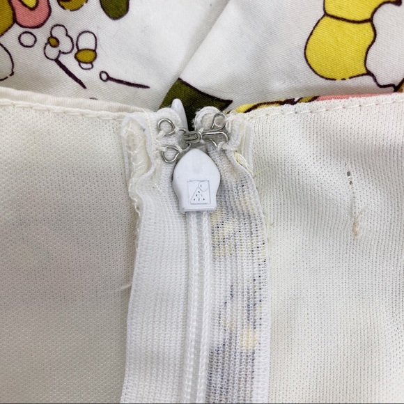 Vintage style floral dress 60s 70s flower white cream green yellow pink pleated - Picture 8 of 8